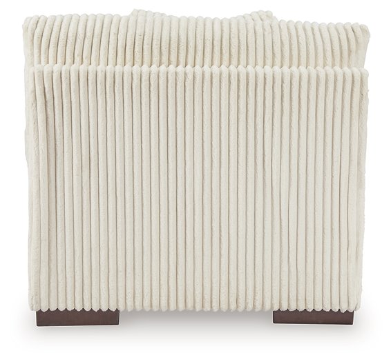 Lindyn Sectional