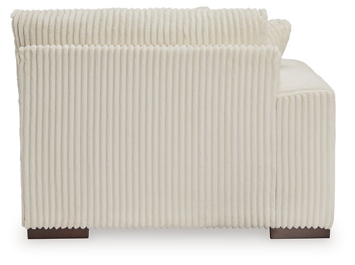 Lindyn Sectional