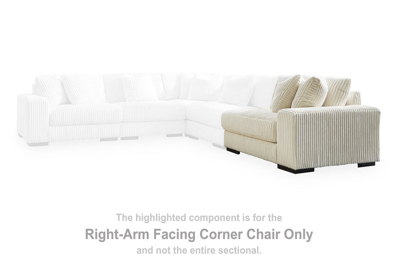 Lindyn Sectional