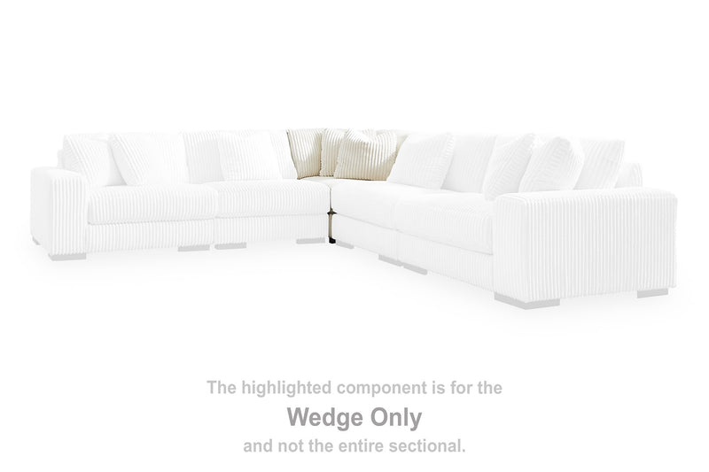 Lindyn Sectional