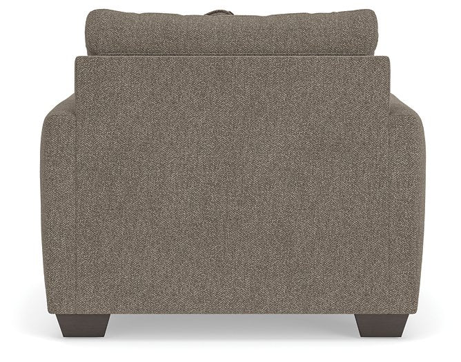 Triston-Peaks Oversized Chair