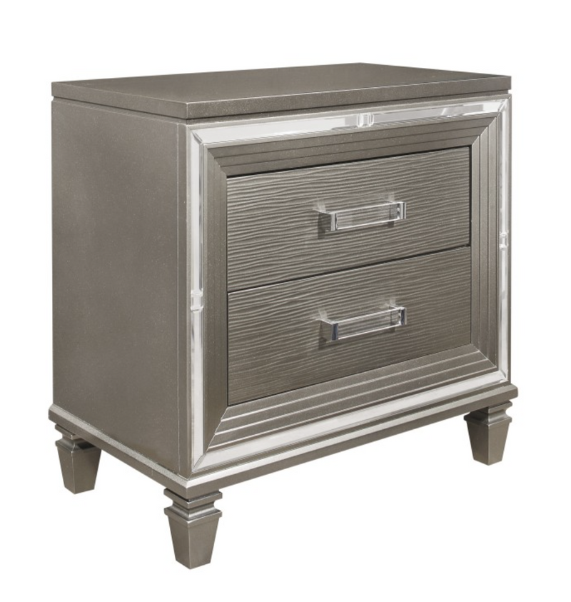 Tamsin Bedroom Collection 4pc in Silver and White